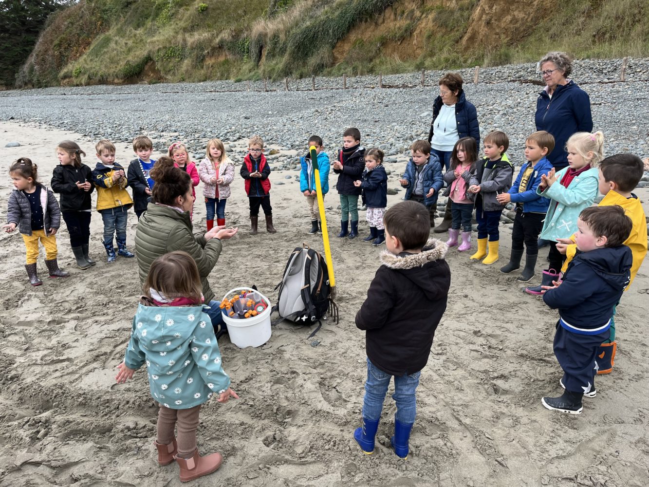 découverte des petites bêtes plage de Lermot